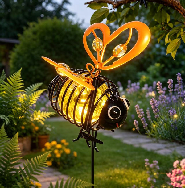 🌙🍃🪴 TIDBEGRÄNSAD 50% RABATT! Hängande solcellsbilampa – Varmt bärnstensfärgat sken, flimmerfritt, perfekt för trädgårdsfester, camping eller barnrum – Sprid glädje dag och natt 🌞🌜